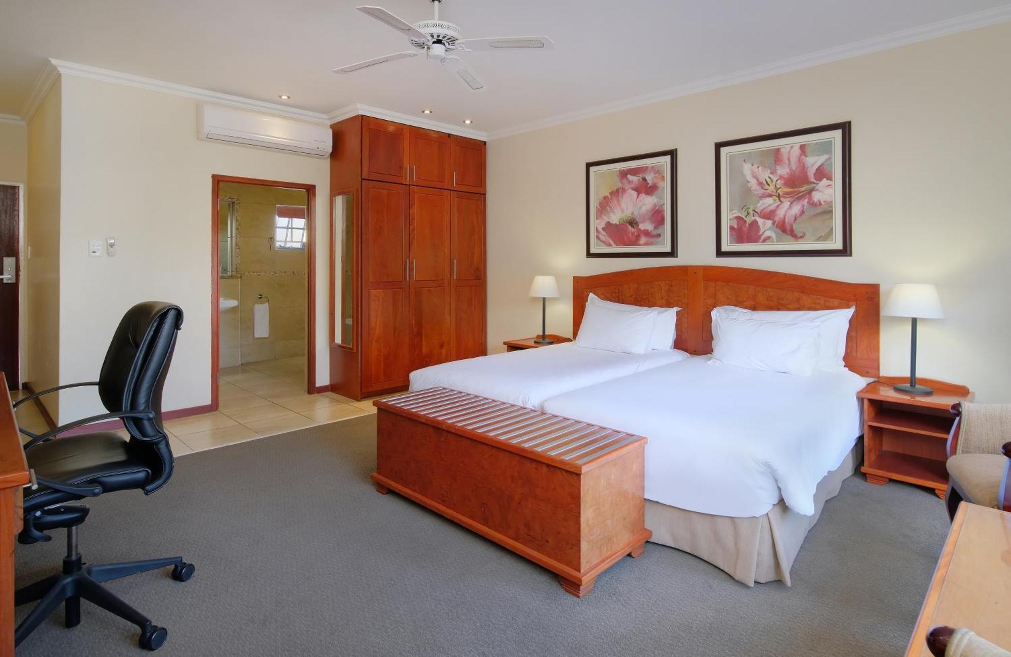 Protea Hotel By Marriott Polokwane Ranch Resort エクステリア 写真