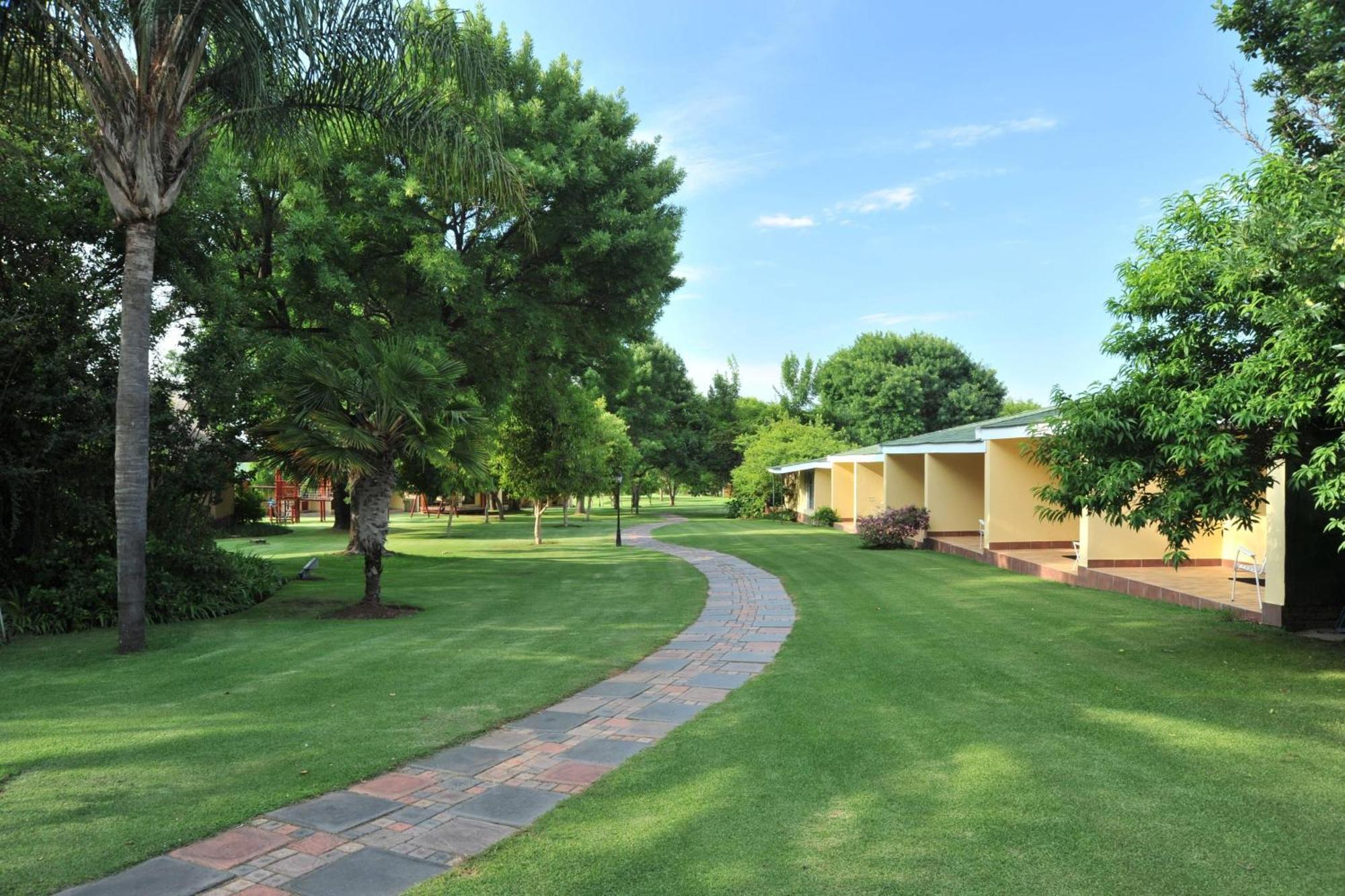 Protea Hotel By Marriott Polokwane Ranch Resort エクステリア 写真